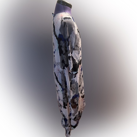 Floral Chiffon Kimono Size 2X/3X - Picture 2 of 6